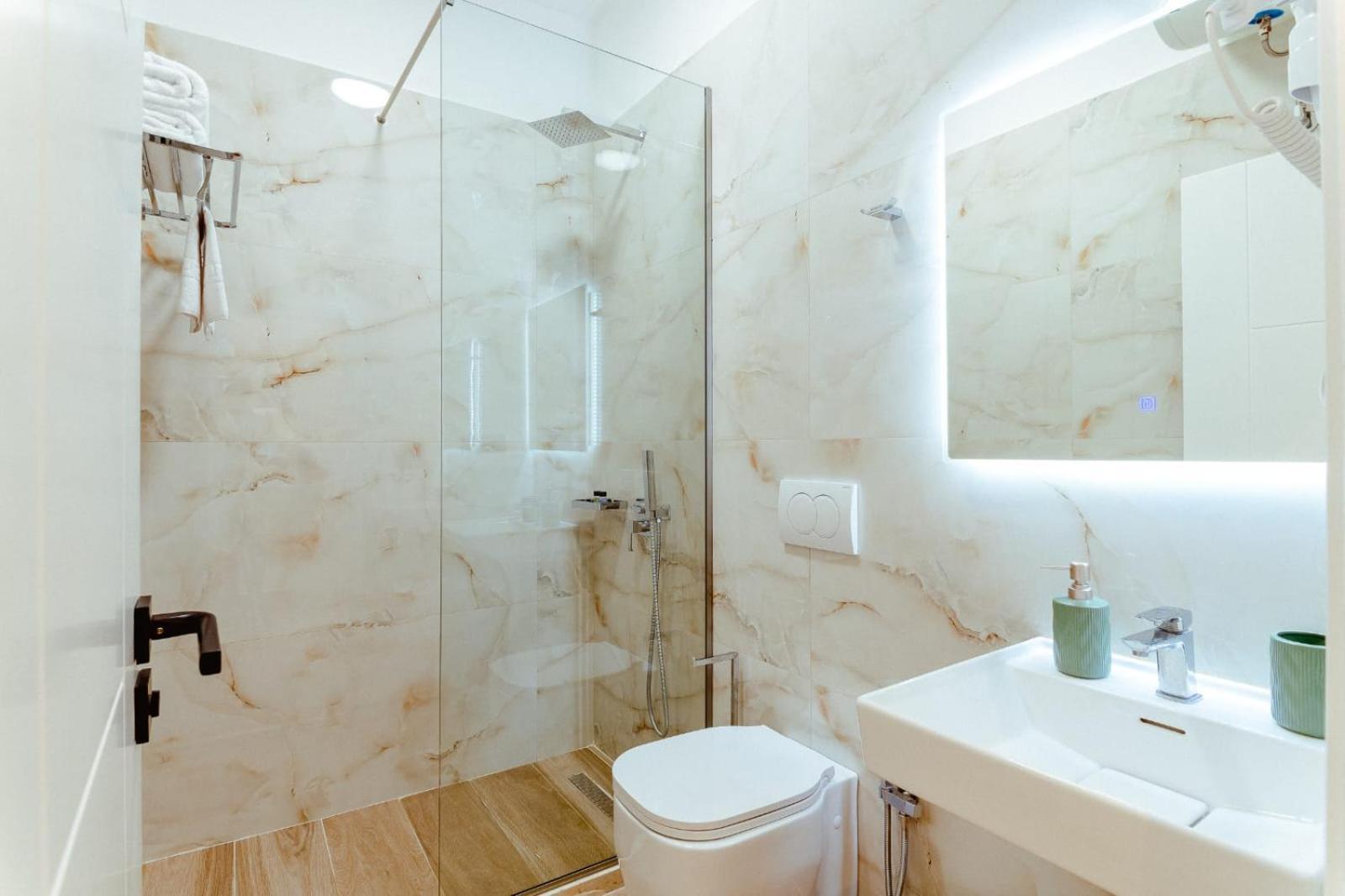 Gloal & Apartment Sarandë