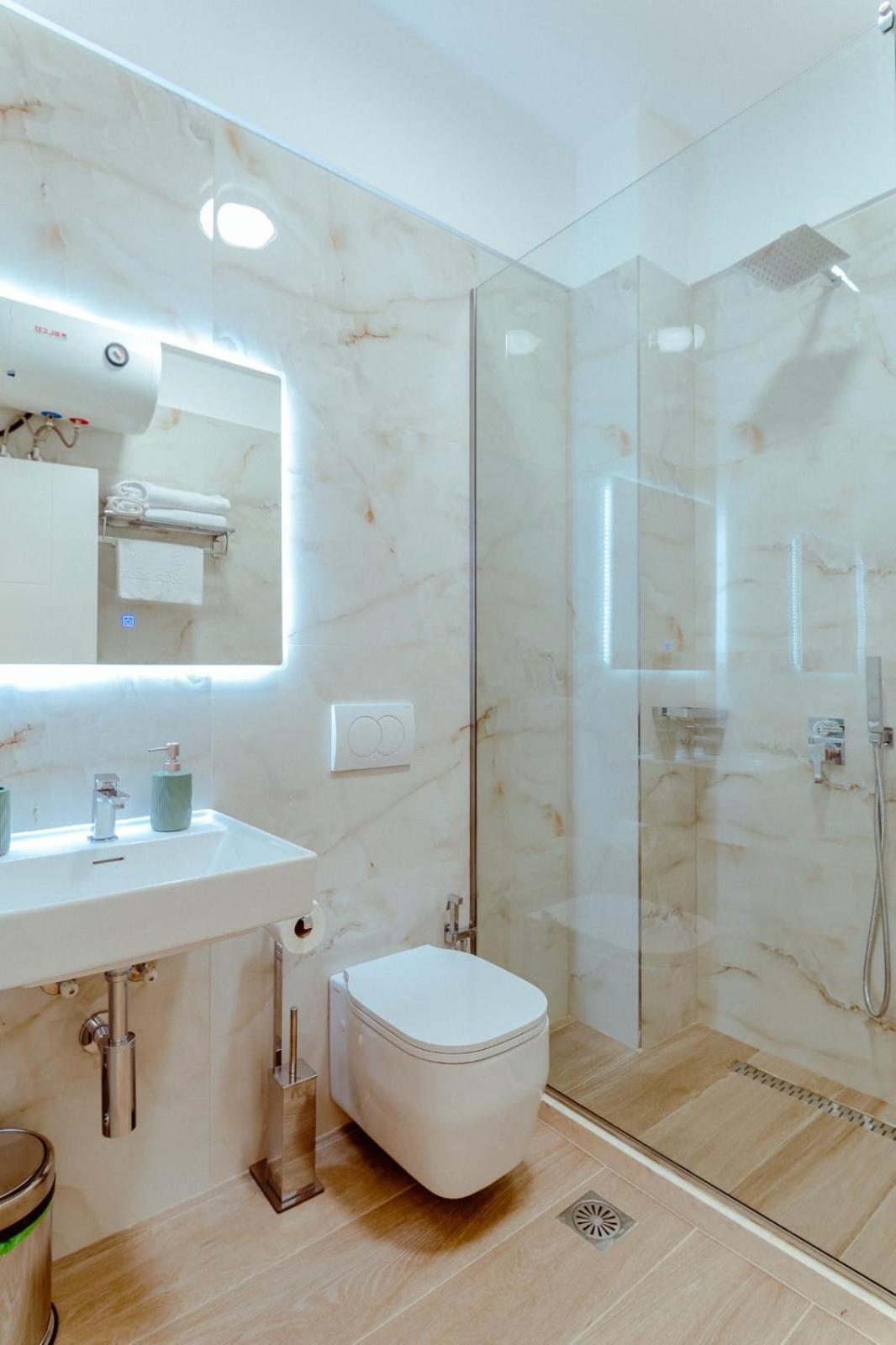 Apartment Gloal &