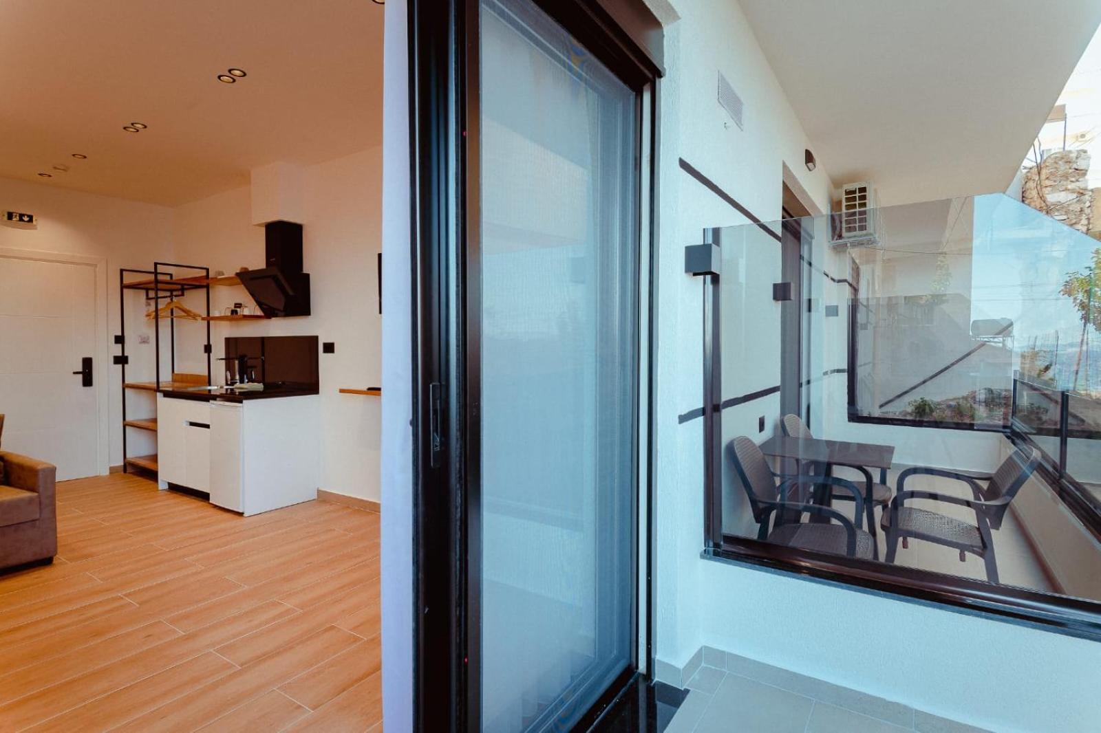 Apartment Gloal & Sarandë